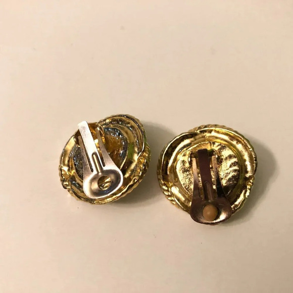 Lot of  2 Clip On Earrings Pearl Style Costume Jewelry - Picture 4 of 12